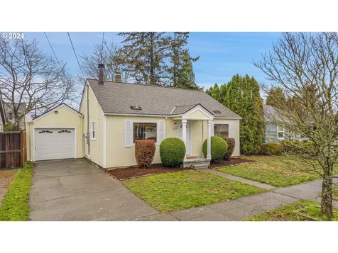 8529 NE Holladay Street Portland OR 97220