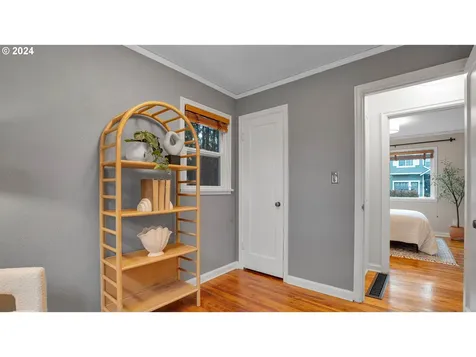 8529 NE Holladay Street Portland OR 97220