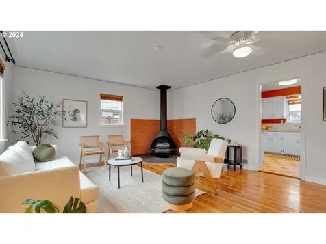 8529 NE Holladay Street Portland OR 97220