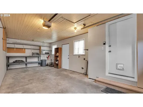 8529 NE Holladay Street Portland OR 97220