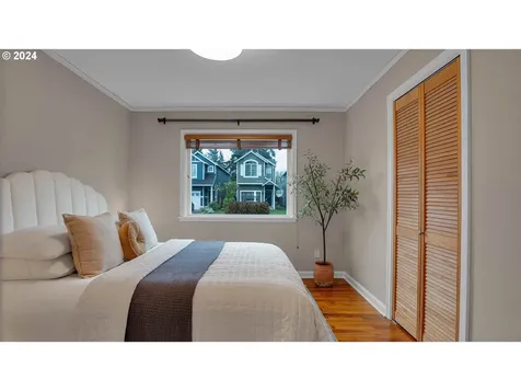 8529 NE Holladay Street Portland OR 97220