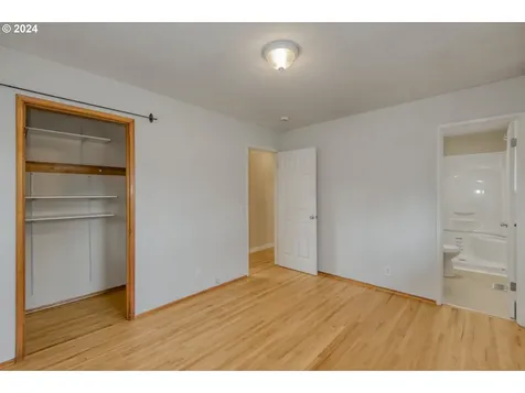 3065 NE Lincoln Street Hillsboro OR 97124