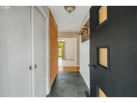 3065 NE Lincoln Street Hillsboro OR 97124