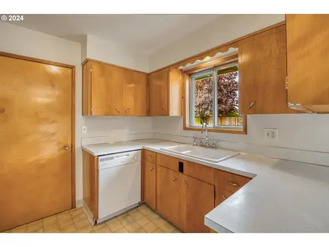 3065 NE Lincoln Street Hillsboro OR 97124