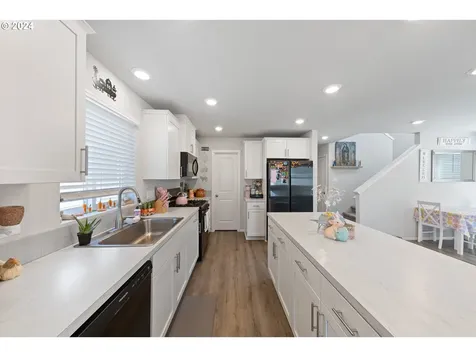 1934 Smith Drive Woodburn OR 97071
