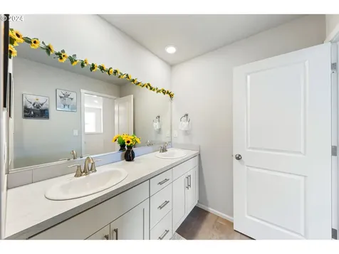 1934 Smith Drive Woodburn OR 97071