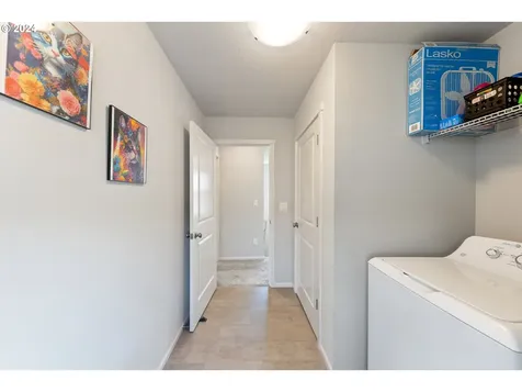 1934 Smith Drive Woodburn OR 97071