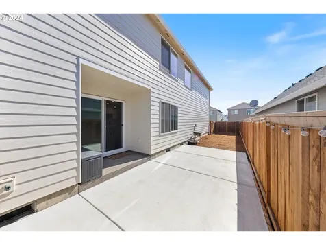 1934 Smith Drive Woodburn OR 97071