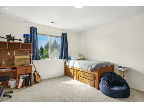 1514 W E Place La Center WA 98629