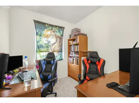 1514 W E Place La Center WA 98629