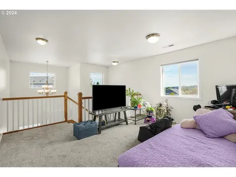 1514 W E Place La Center WA 98629