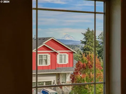 1514 W E Place La Center WA 98629