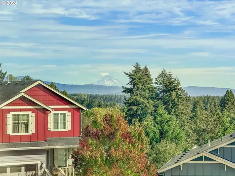 1514 W E Place La Center WA 98629