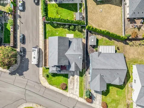 1514 W E Place La Center WA 98629