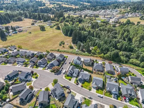 1514 W E Place La Center WA 98629