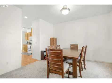 1514 W E Place La Center WA 98629