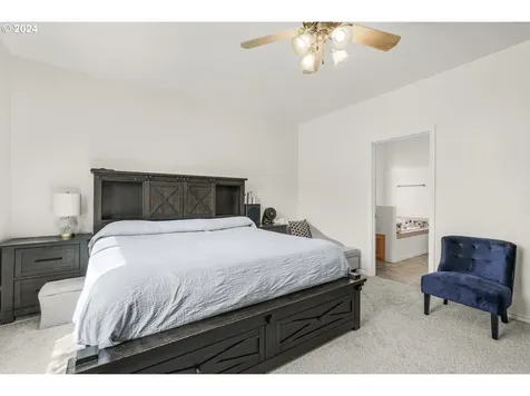1514 W E Place La Center WA 98629
