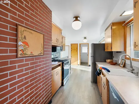 640 NE 199th Avenue Portland OR 97230