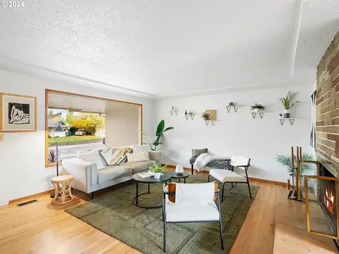 640 NE 199th Avenue Portland OR 97230