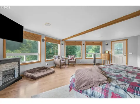 4814 Sams Creek Road Toledo OR 97391