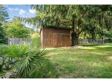4814 Sams Creek Road Toledo OR 97391
