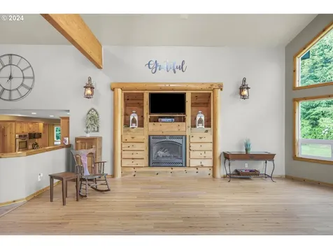 4814 Sams Creek Road Toledo OR 97391