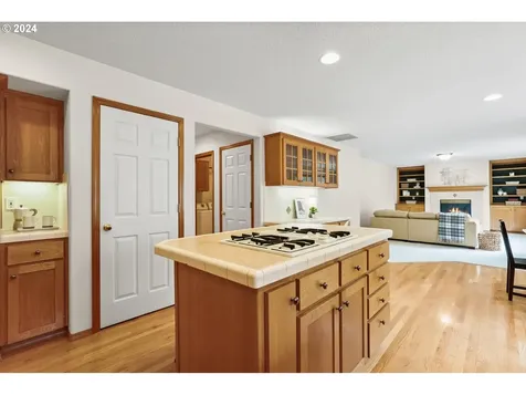 2756 Ne Aurora Drive Hillsboro OR 97124