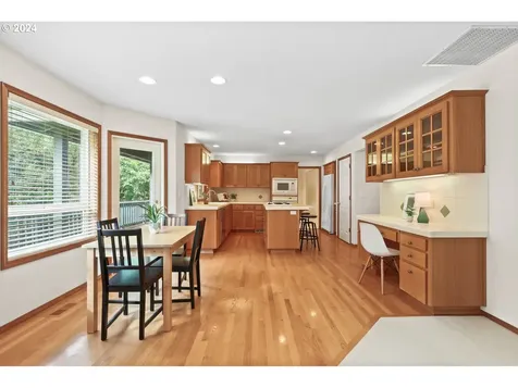 2756 Ne Aurora Drive Hillsboro OR 97124
