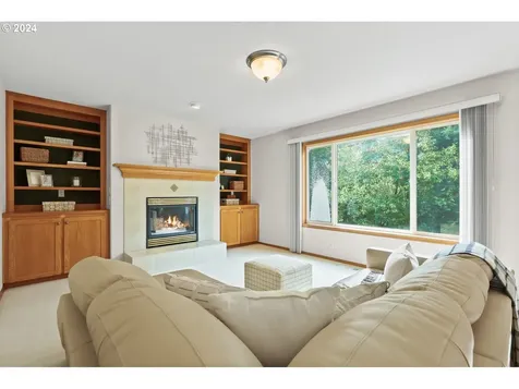 2756 Ne Aurora Drive Hillsboro OR 97124
