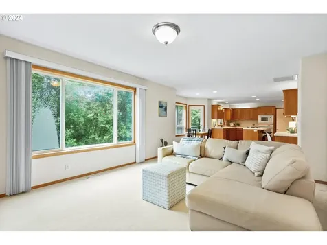 2756 Ne Aurora Drive Hillsboro OR 97124