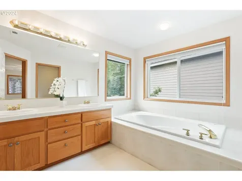2756 Ne Aurora Drive Hillsboro OR 97124
