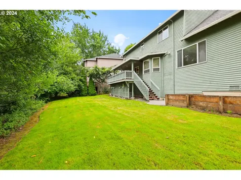 2756 Ne Aurora Drive Hillsboro OR 97124