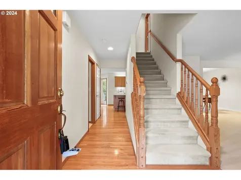 2756 Ne Aurora Drive Hillsboro OR 97124