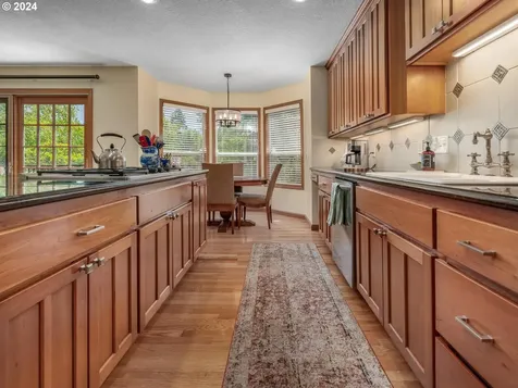 4210 Sw Comus Street Portland OR 97219