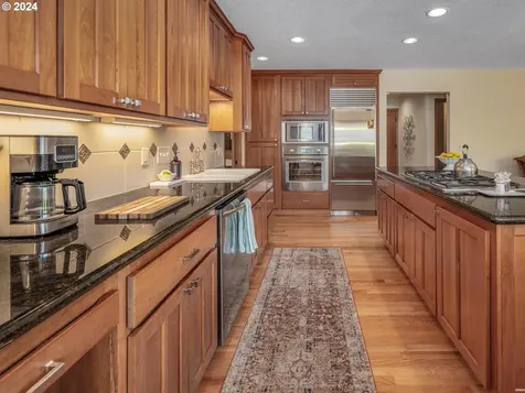 4210 Sw Comus Street Portland OR 97219