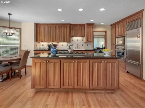 4210 Sw Comus Street Portland OR 97219