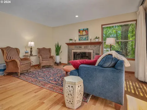 4210 Sw Comus Street Portland OR 97219