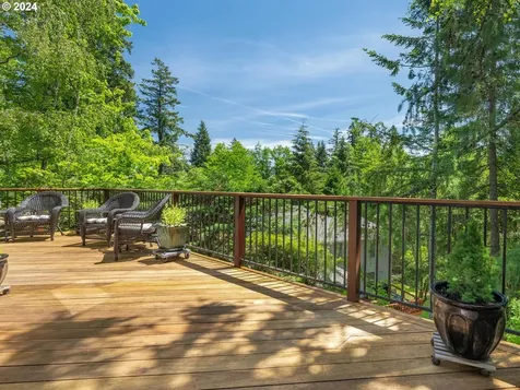 4210 Sw Comus Street Portland OR 97219