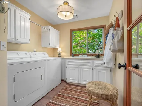 4210 Sw Comus Street Portland OR 97219