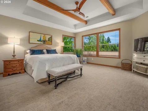 4210 Sw Comus Street Portland OR 97219