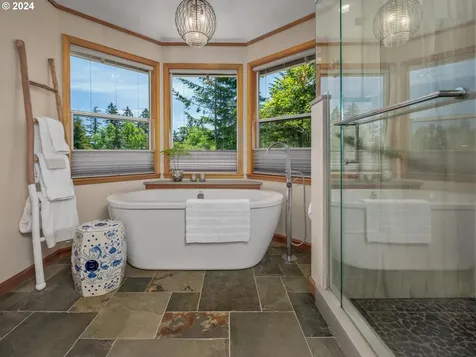 4210 Sw Comus Street Portland OR 97219