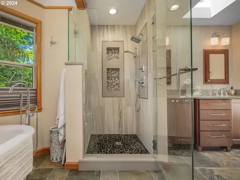 4210 Sw Comus Street Portland OR 97219