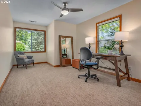 4210 Sw Comus Street Portland OR 97219