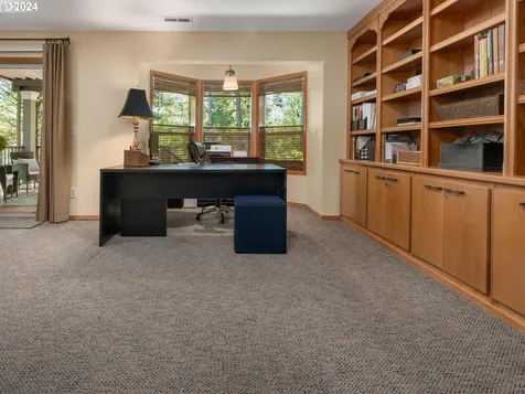 4210 Sw Comus Street Portland OR 97219