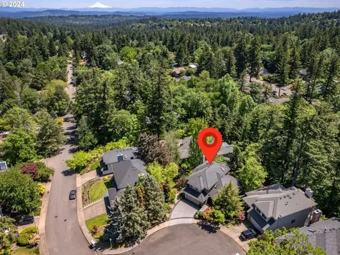 4210 Sw Comus Street Portland OR 97219