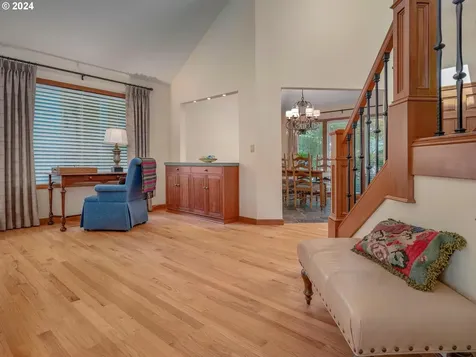 4210 Sw Comus Street Portland OR 97219