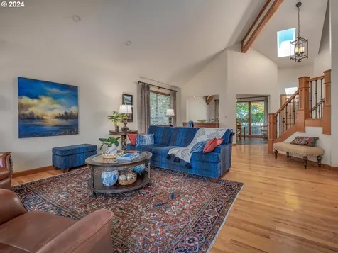 4210 Sw Comus Street Portland OR 97219