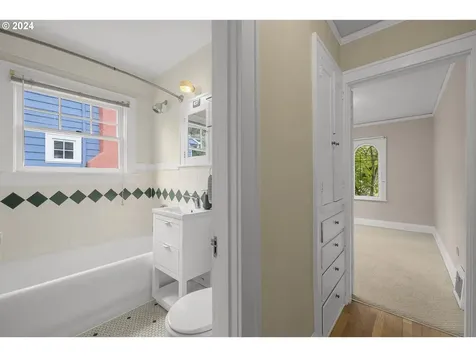 4005 Ne 16th Avenue Portland OR 97212