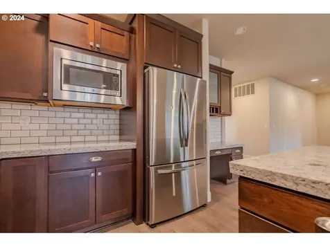 10505 NW 31st Avenue Vancouver WA 98685