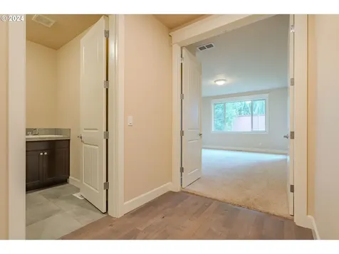 10505 NW 31st Avenue Vancouver WA 98685
